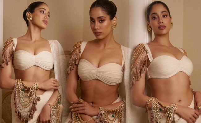 pHOTos: Janhvi Turns Up Glam Volume
