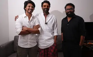 'Openings Adiripovali': Prabhas Meets Team