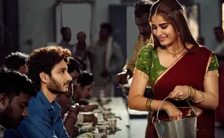 Debut Heroine's Pay Sparks Industry Discussion